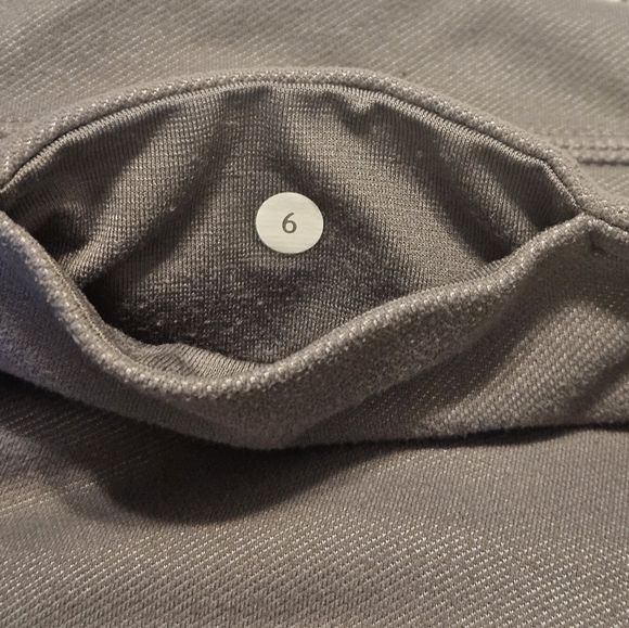 Lululemon Grey Align High Rise Crop Leggings - Picture 3 of 3